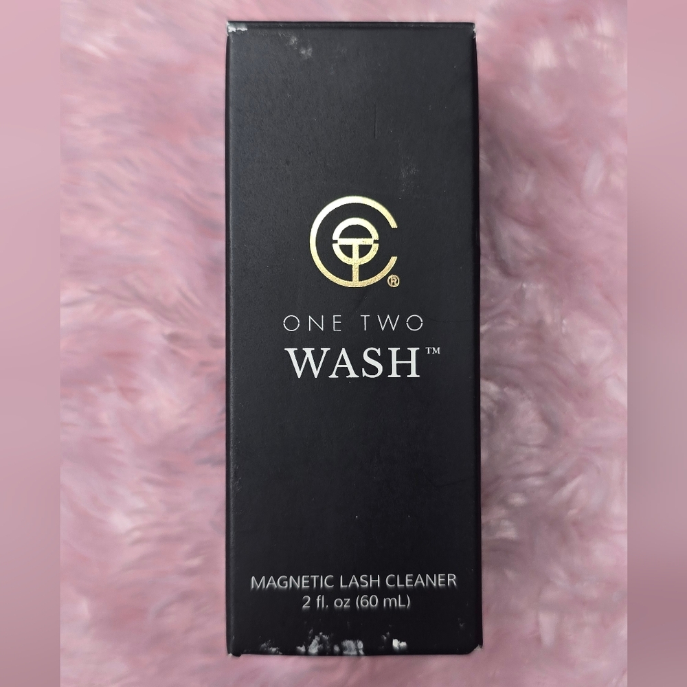 One Two Cosmetics Magnetic Lash Cleaner